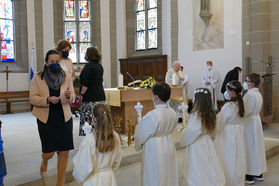 Feier der 1. Heiligen Kommunion in Sankt Crescentius (Foto: Karl-Franz Thiede)